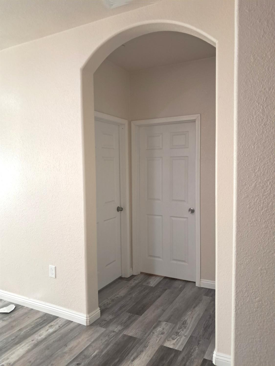 721 W Sonora Ave, Tulare, CA 93274