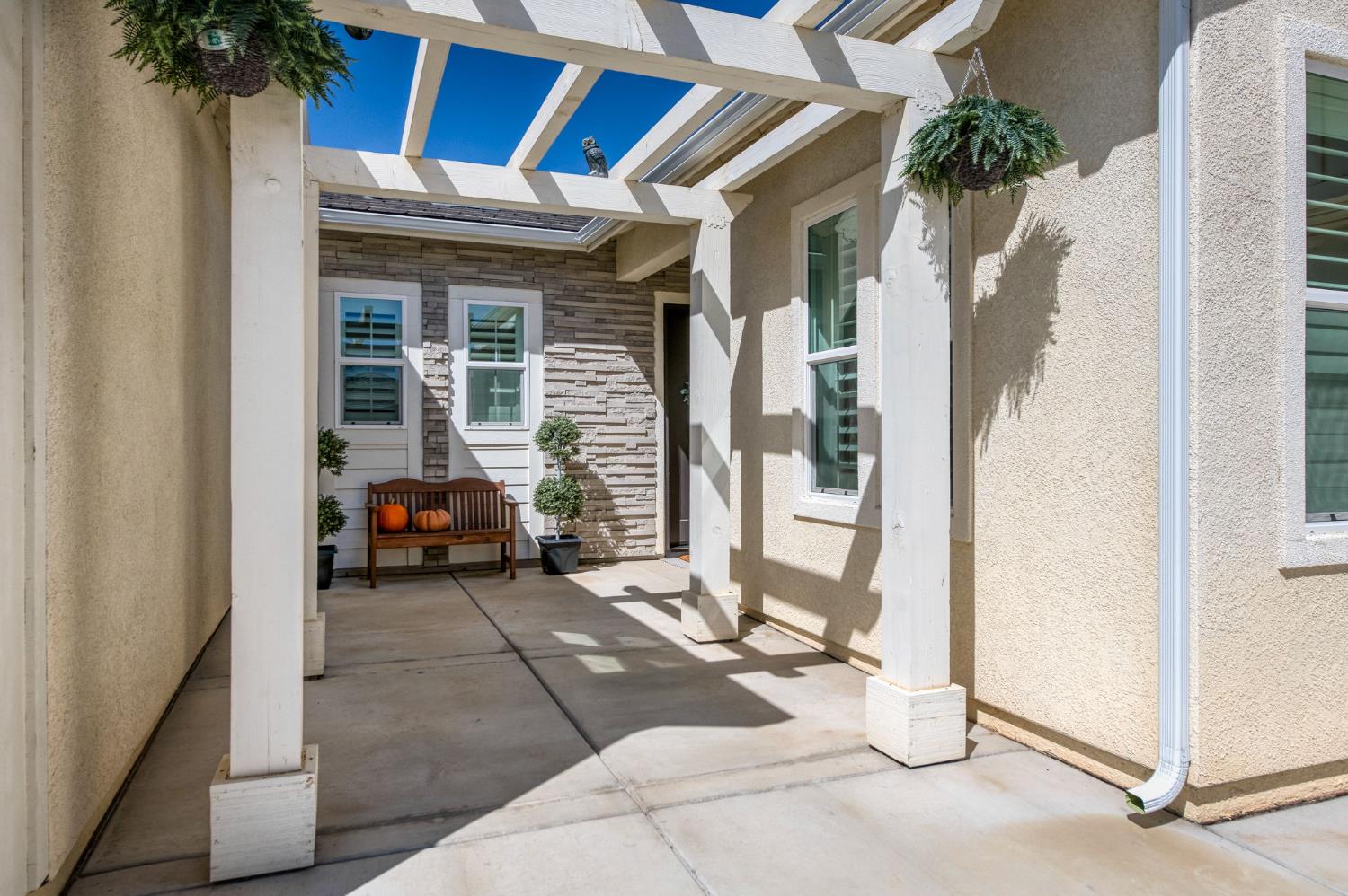 4146 Blackfish Rd, Madera, CA 93636