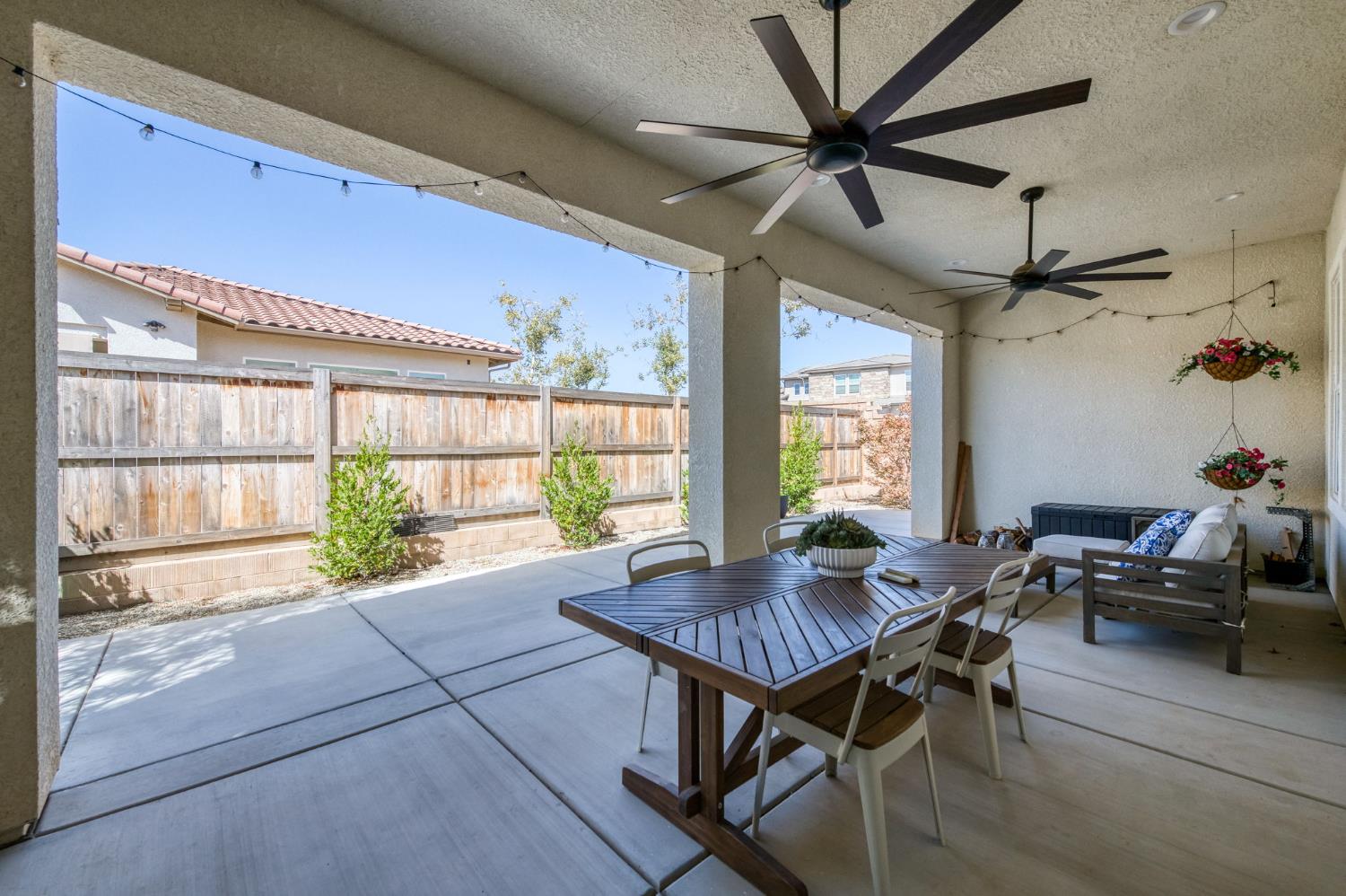 4146 Blackfish Rd, Madera, CA 93636