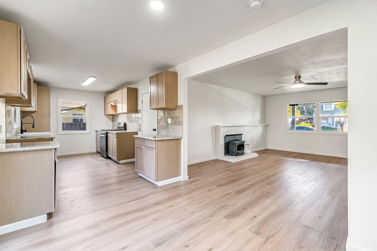 4835 N Diana St, Fresno, CA 93726