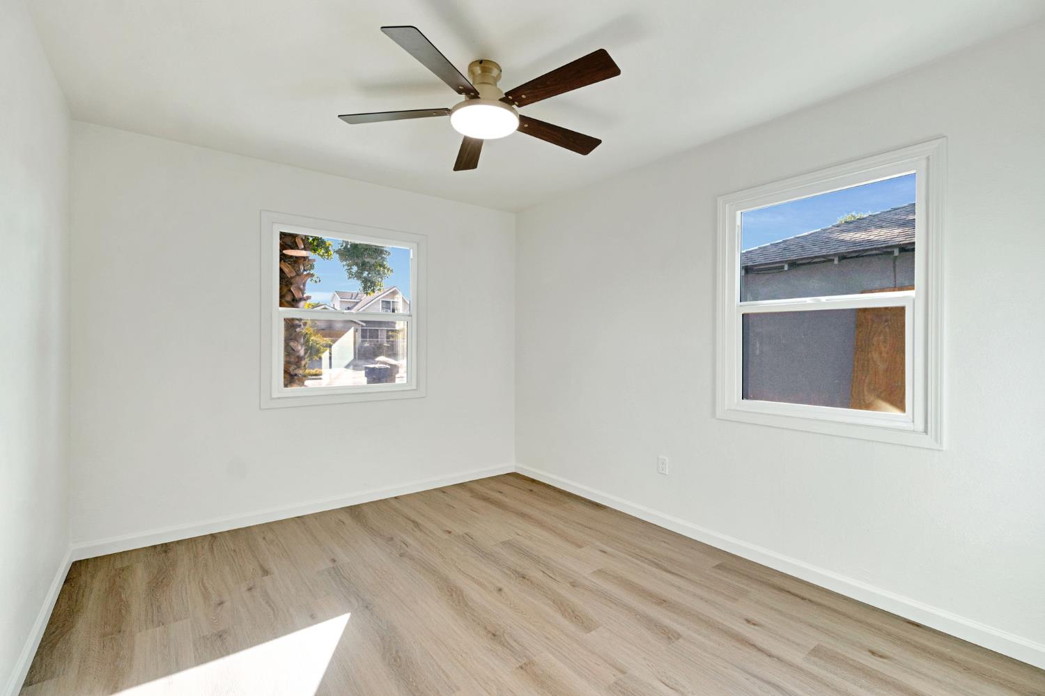 4835 N Diana St, Fresno, CA 93726