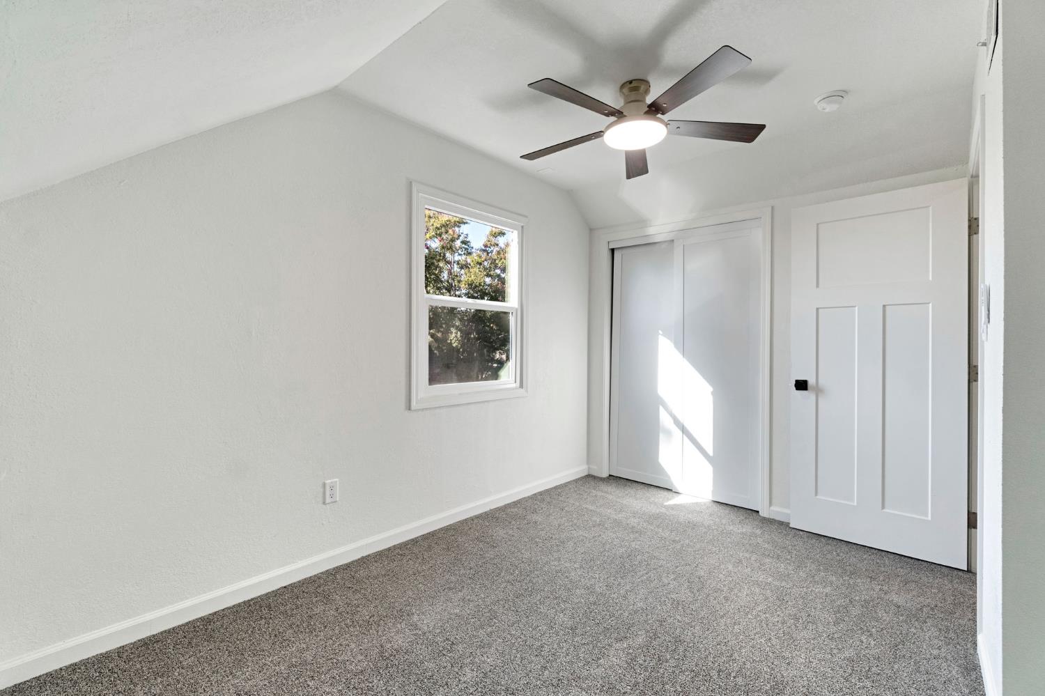 4835 N Diana St, Fresno, CA 93726