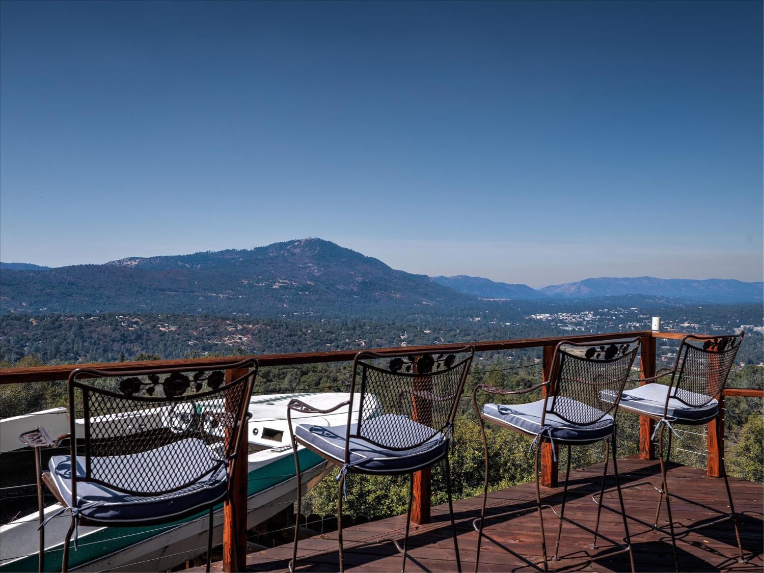 51571 Coyote Ridge Rd, Oakhurst, CA 93644
