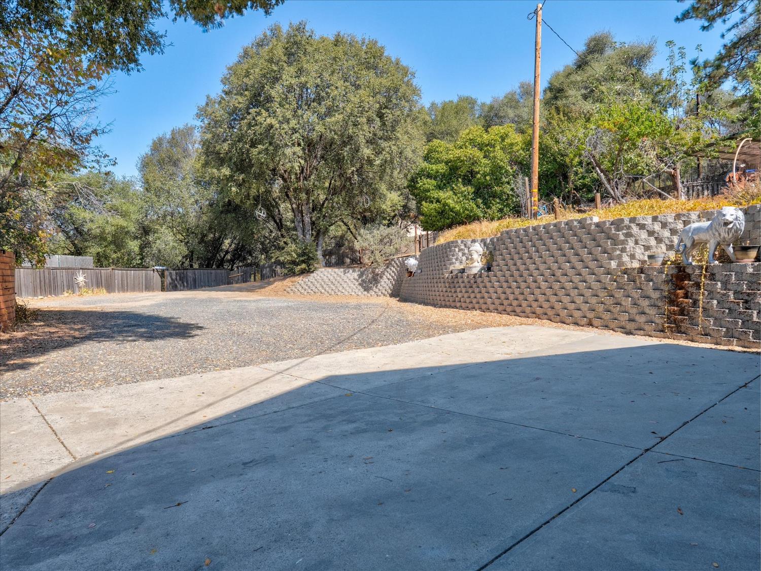 51571 Coyote Ridge Rd, Oakhurst, CA 93644