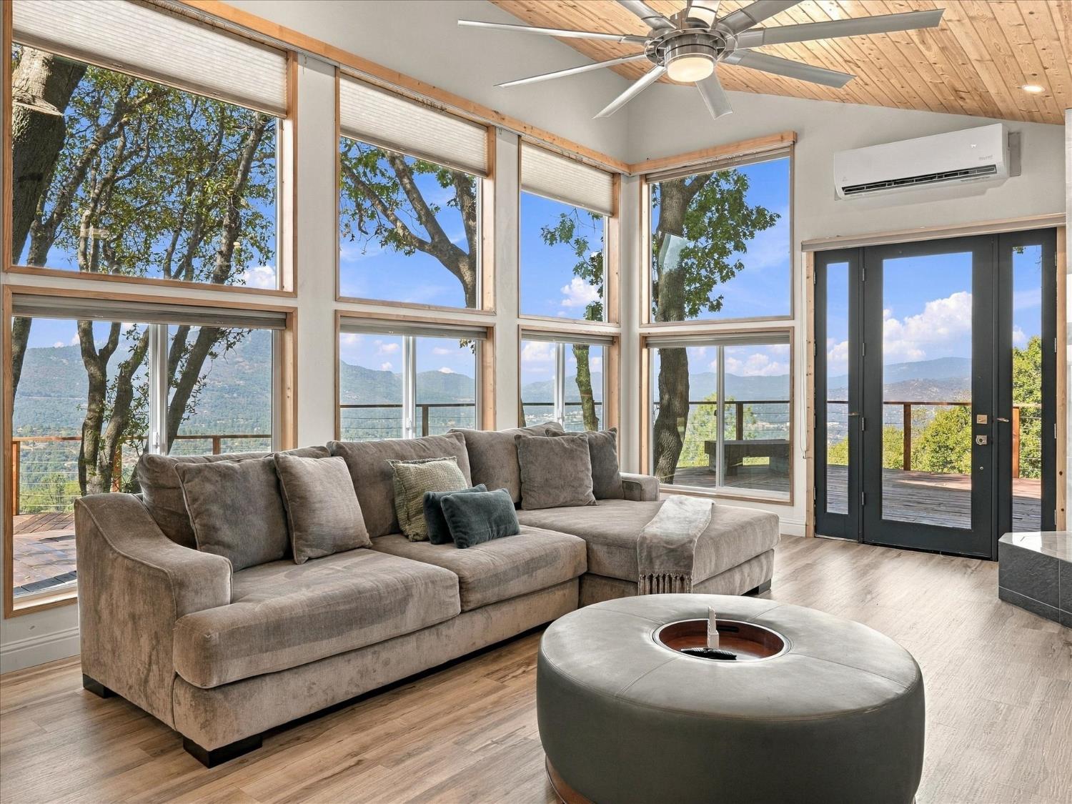 51571 Coyote Ridge Rd, Oakhurst, CA 93644