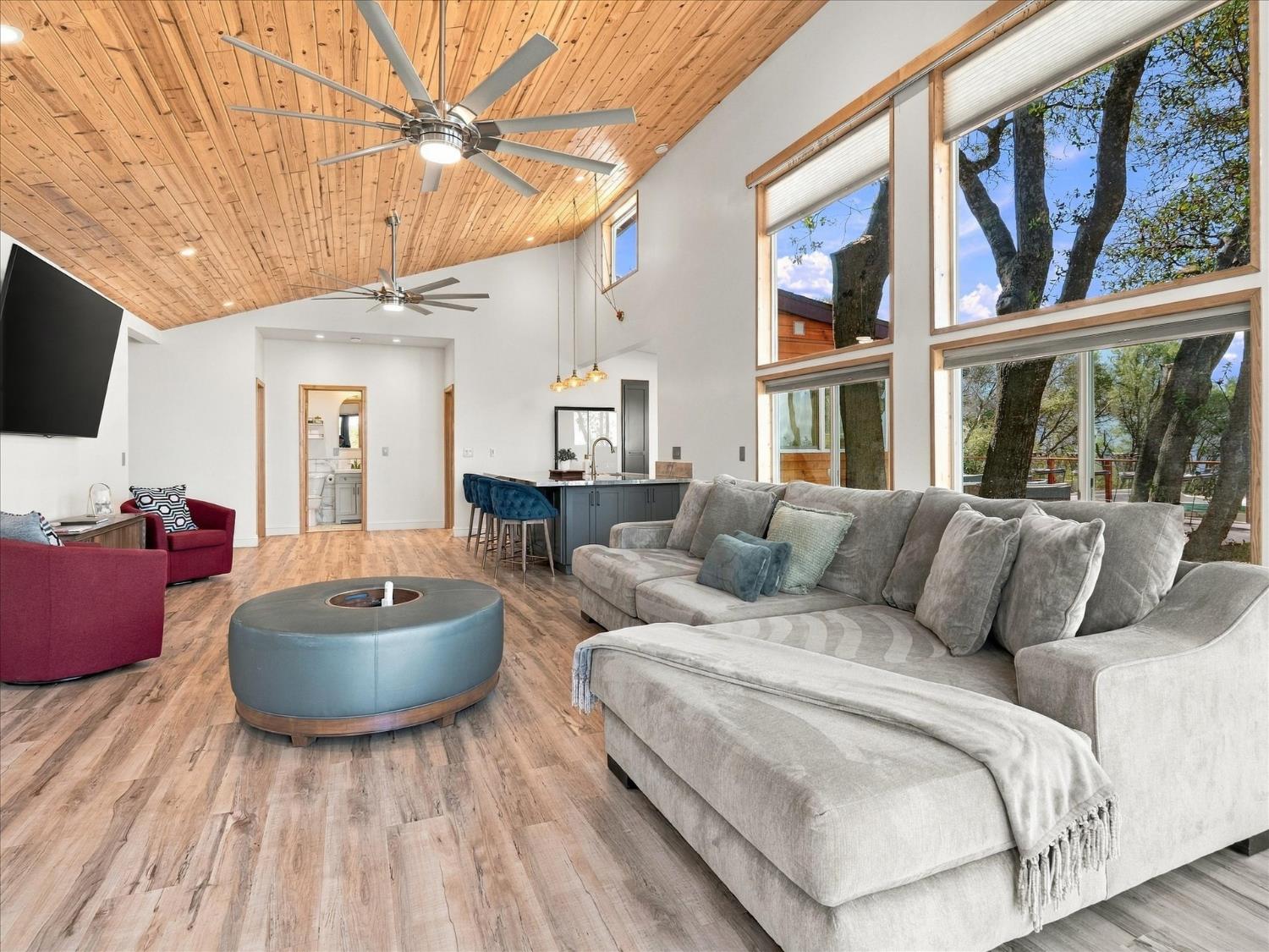 51571 Coyote Ridge Rd, Oakhurst, CA 93644