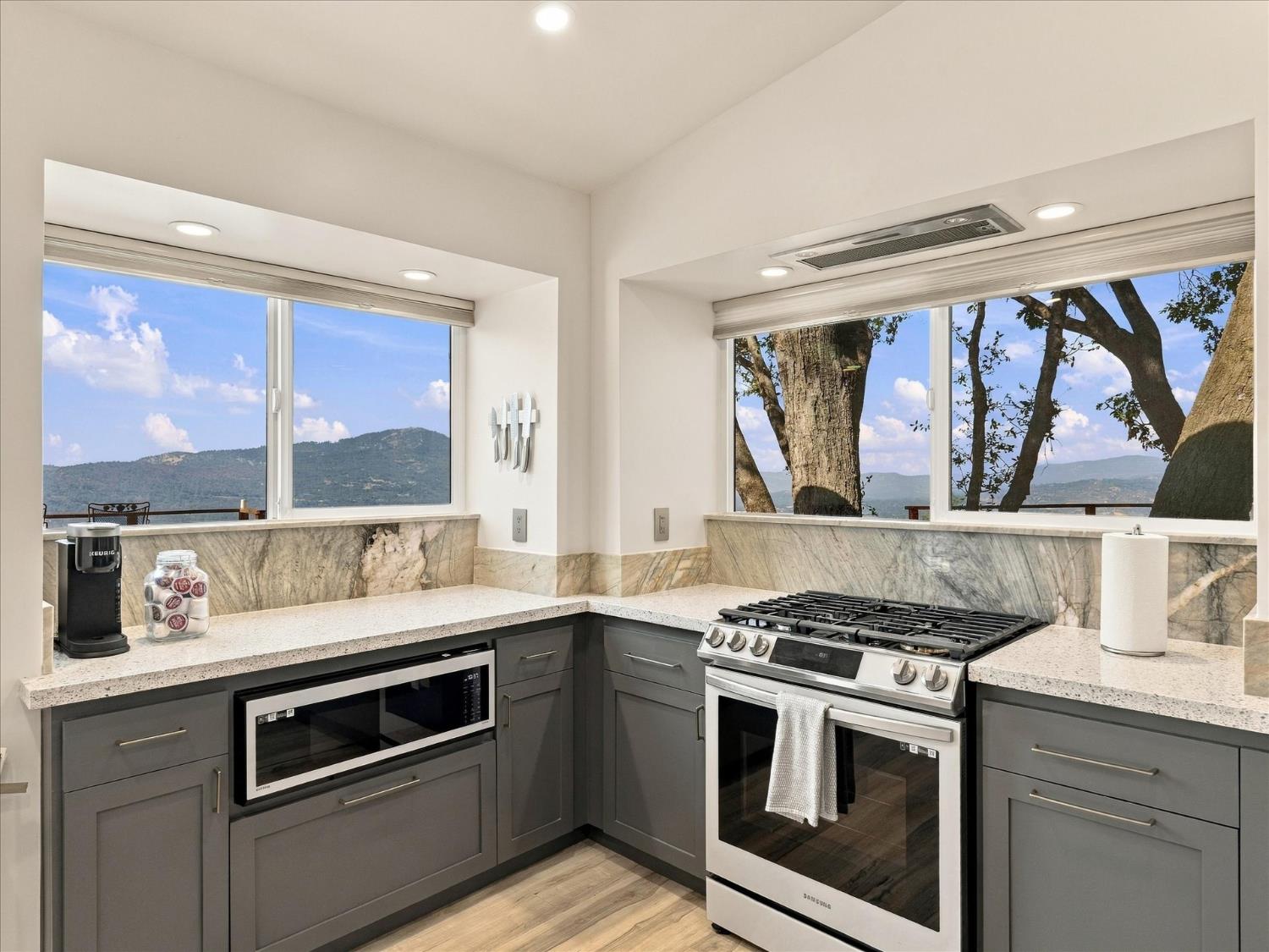 51571 Coyote Ridge Rd, Oakhurst, CA 93644