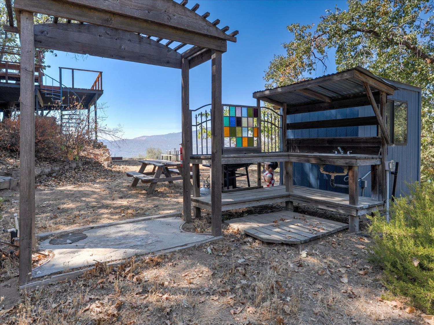 51571 Coyote Ridge Rd, Oakhurst, CA 93644