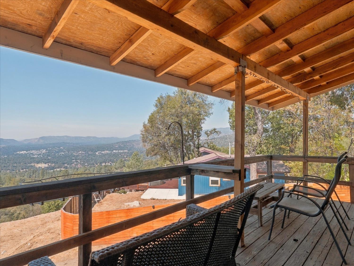 51571 Coyote Ridge Rd, Oakhurst, CA 93644