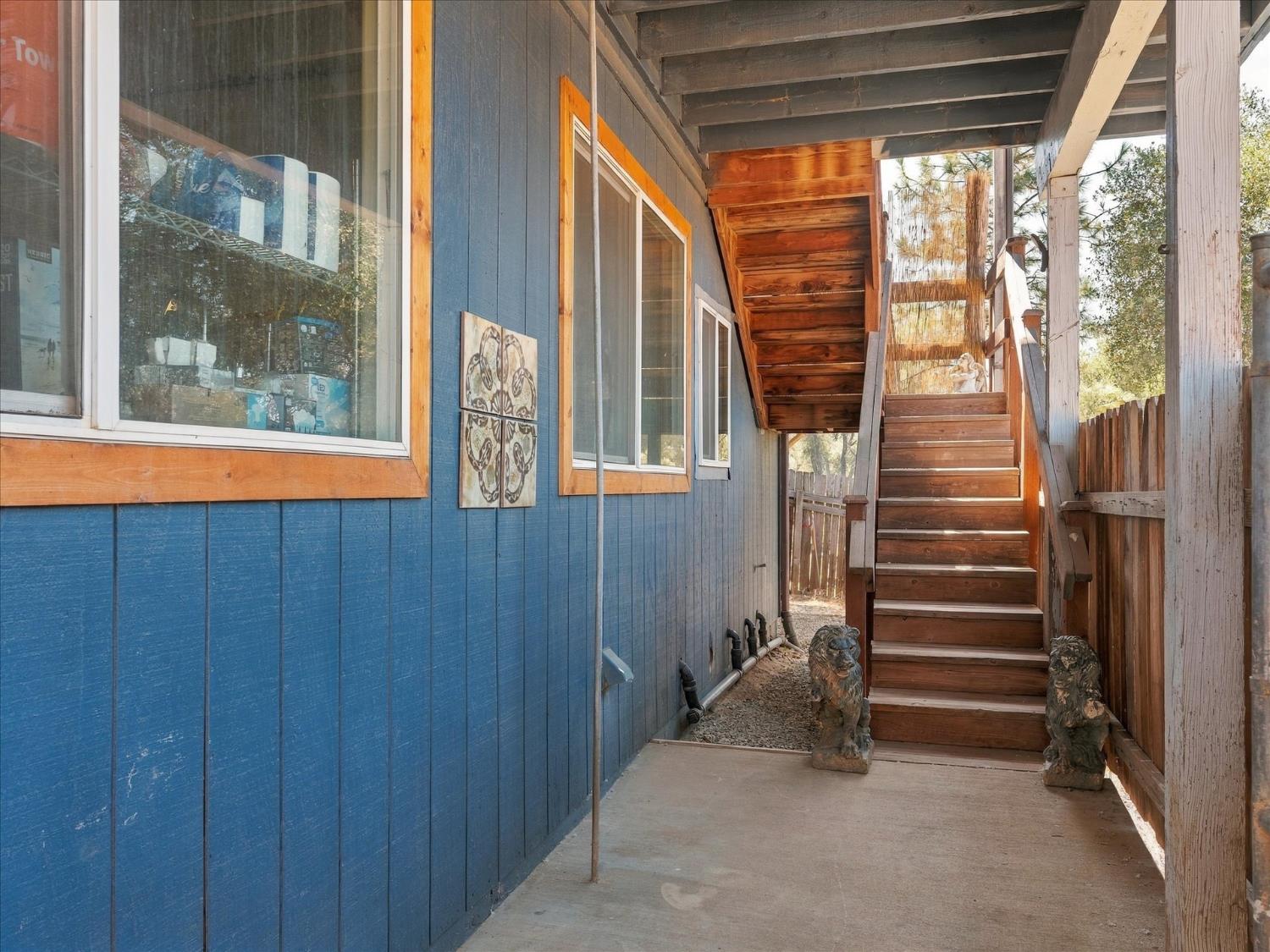 51571 Coyote Ridge Rd, Oakhurst, CA 93644