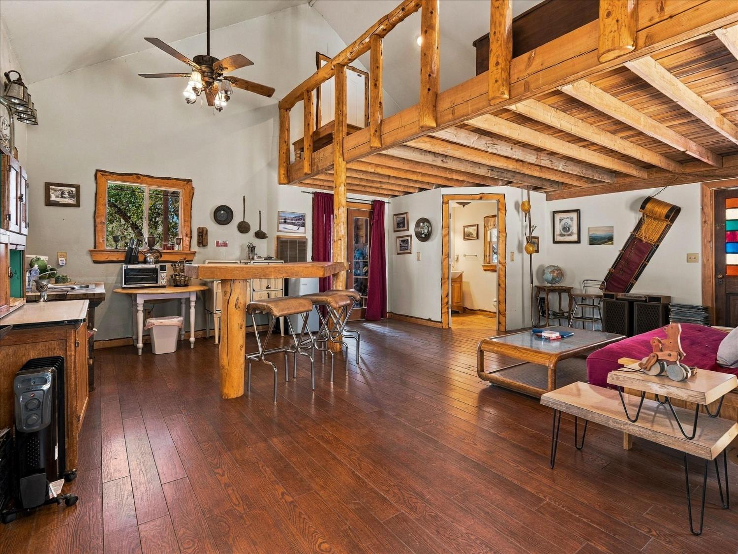 51571 Coyote Ridge Rd, Oakhurst, CA 93644