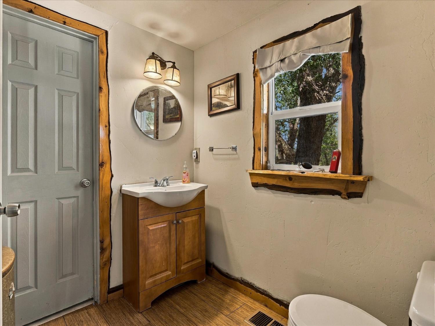51571 Coyote Ridge Rd, Oakhurst, CA 93644