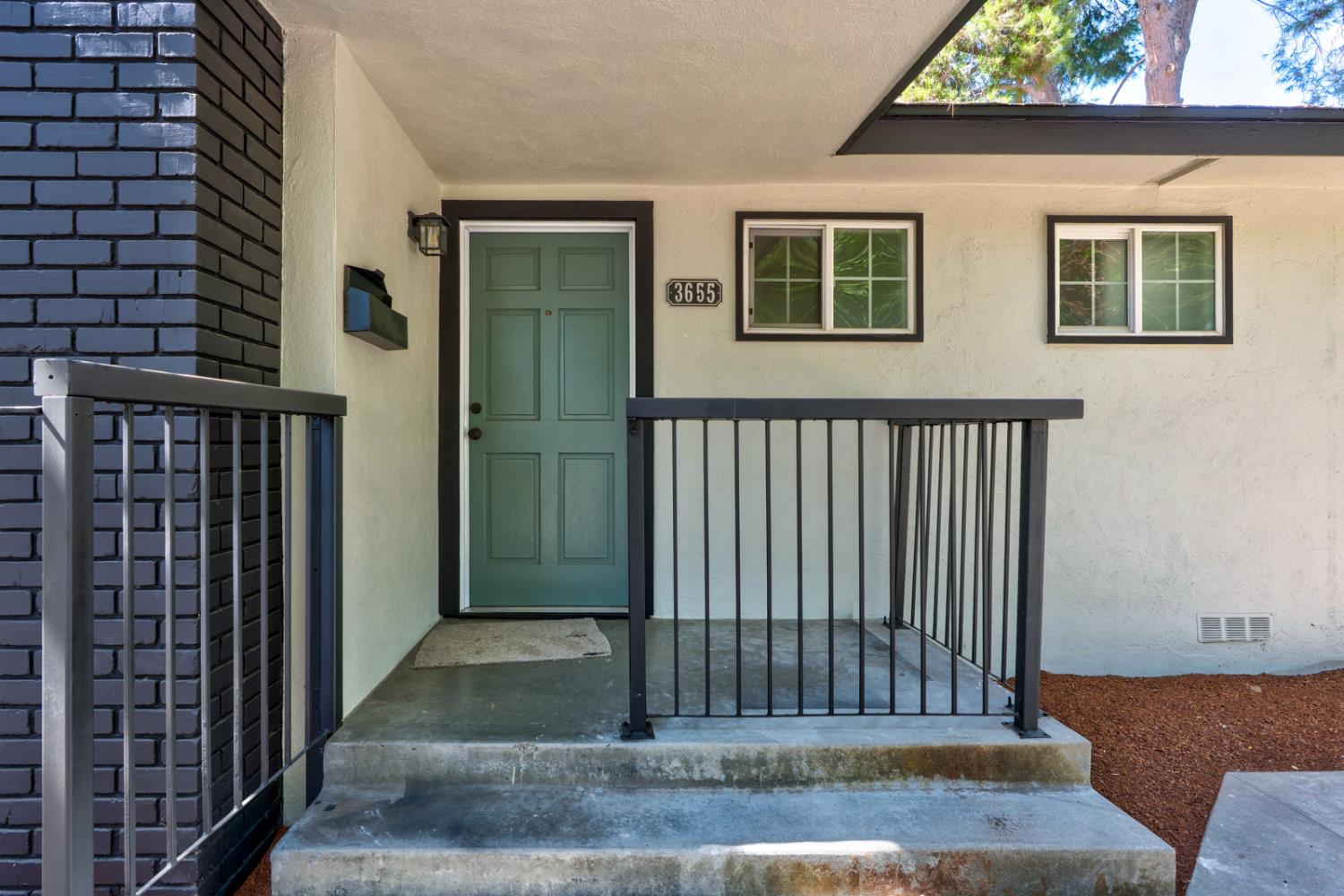 3655 N Lafayette, Fresno, CA 93705