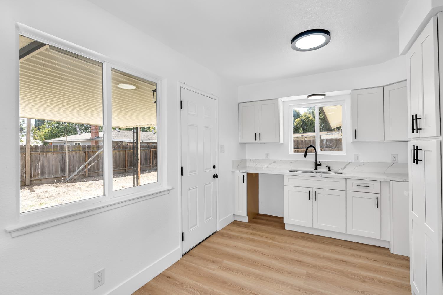3655 N Lafayette, Fresno, CA 93705