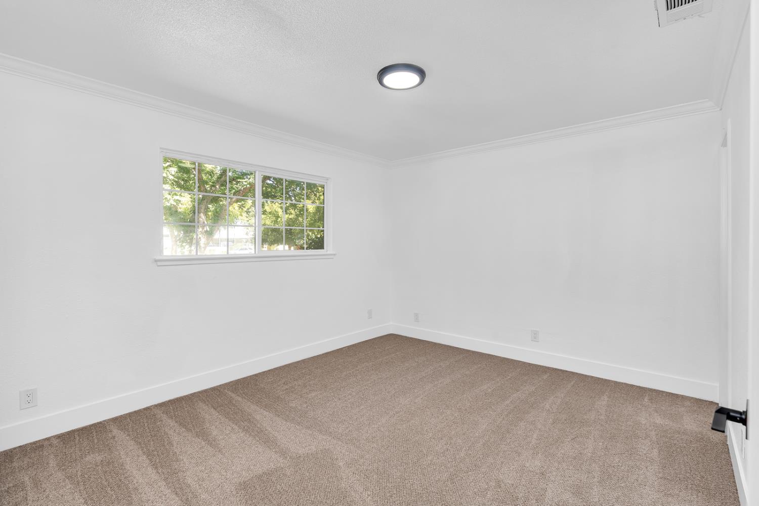 3655 N Lafayette, Fresno, CA 93705