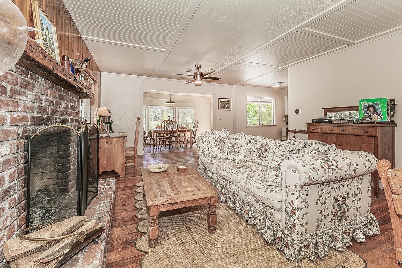 41635 Alva Snow Ln, Auberry, CA 93602