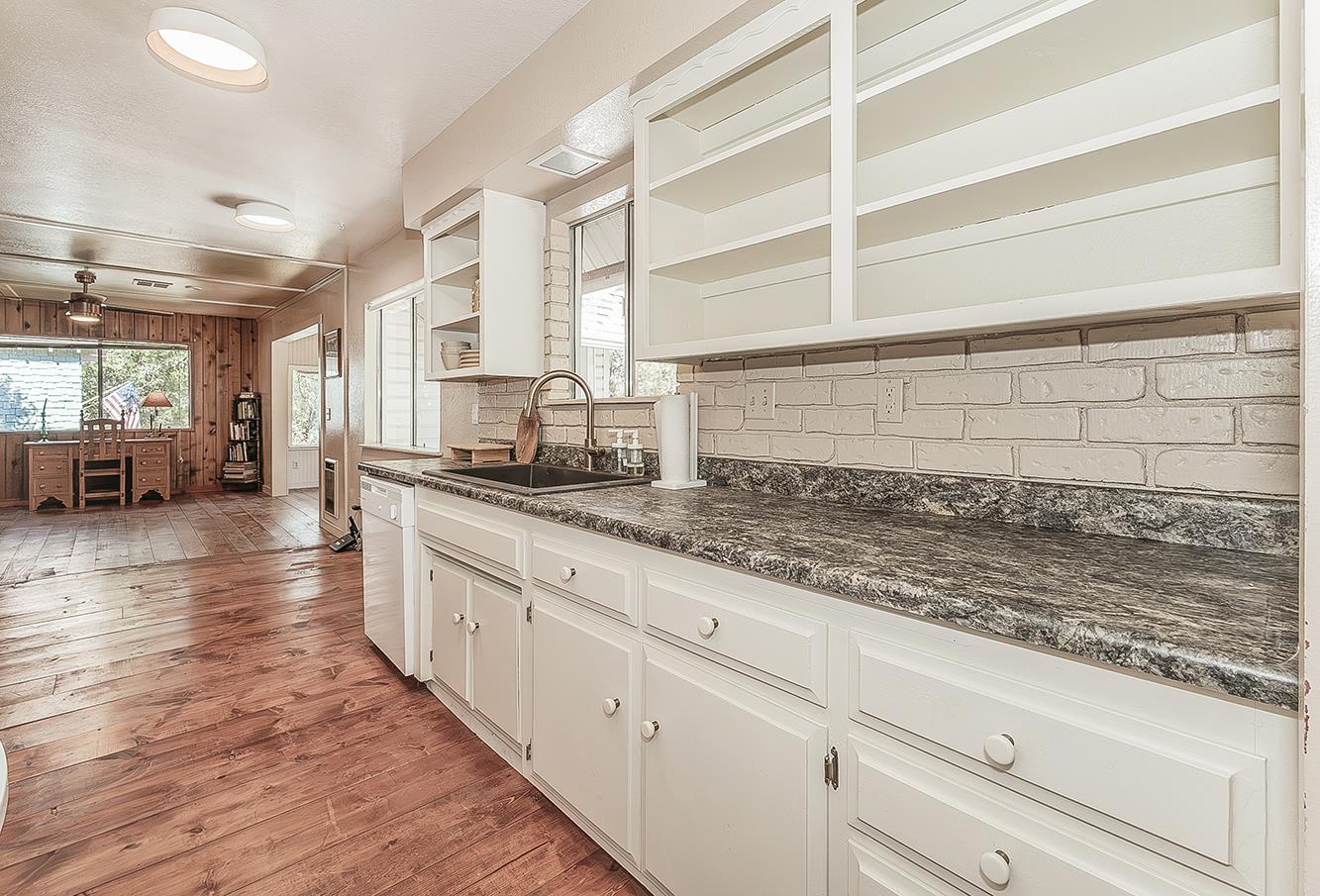 41635 Alva Snow Ln, Auberry, CA 93602