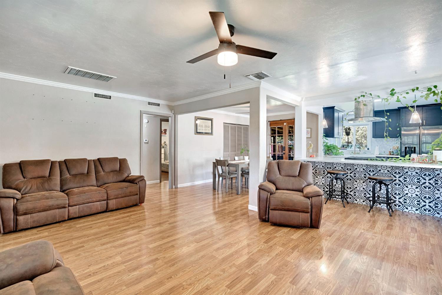 5045 E Tyler Ave, Fresno, CA 93727