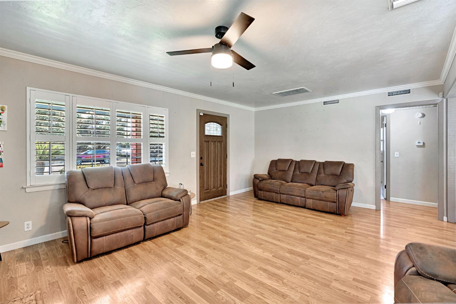 5045 E Tyler Ave, Fresno, CA 93727
