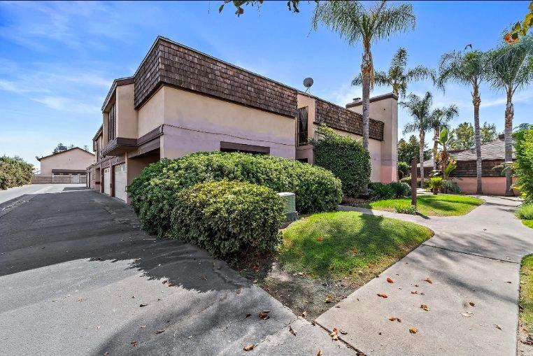 1166 Gem St #1, Tulare, CA 93274