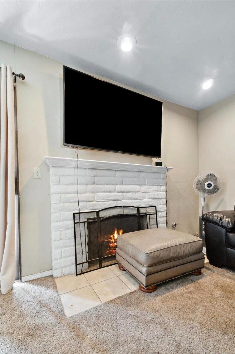 1166 Gem St #1, Tulare, CA 93274