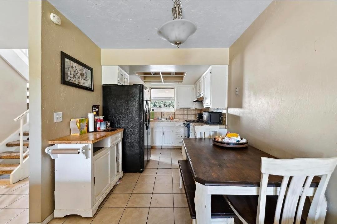 1166 Gem St #1, Tulare, CA 93274