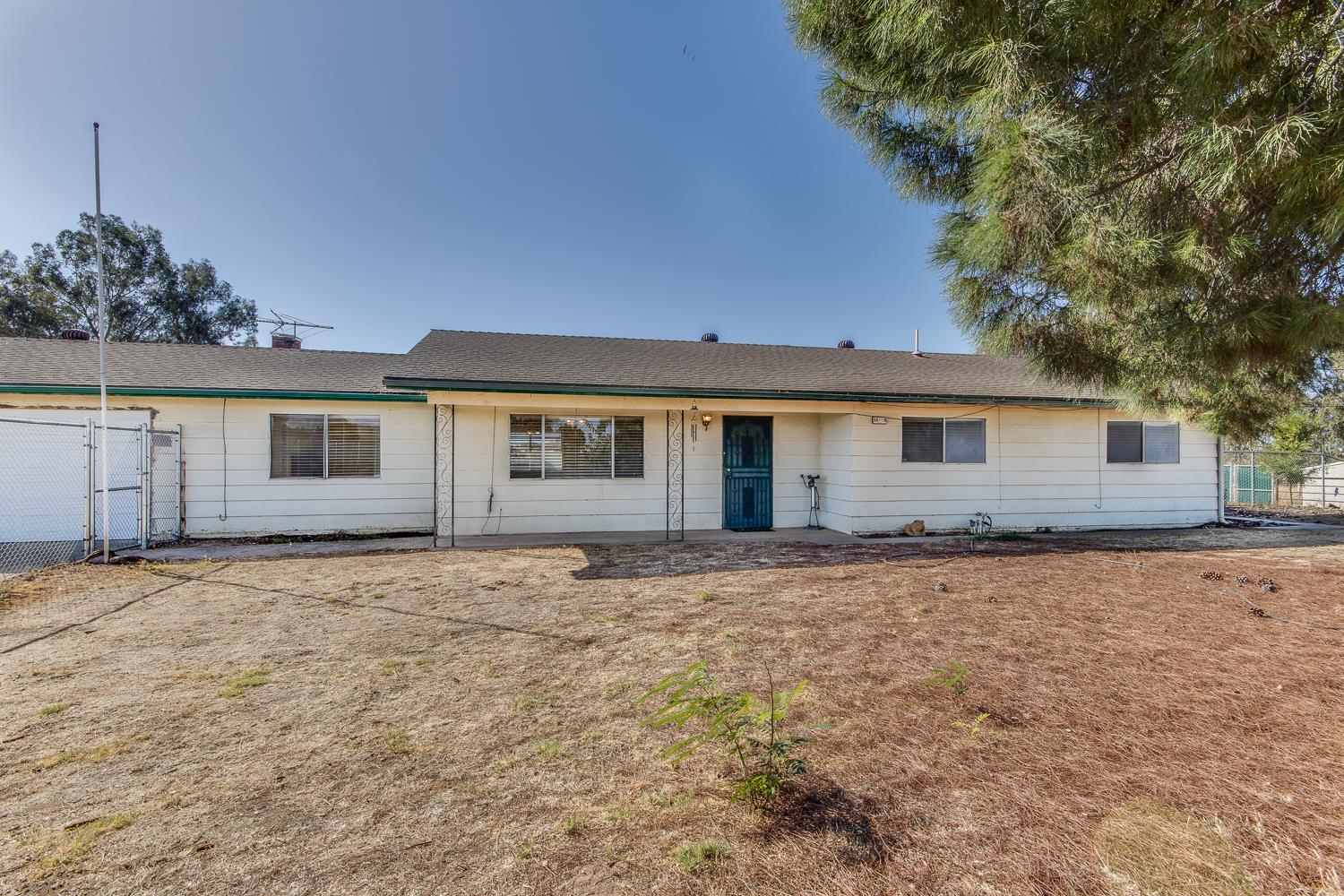 11495 E Herndon Ave, Clovis, CA 93619
