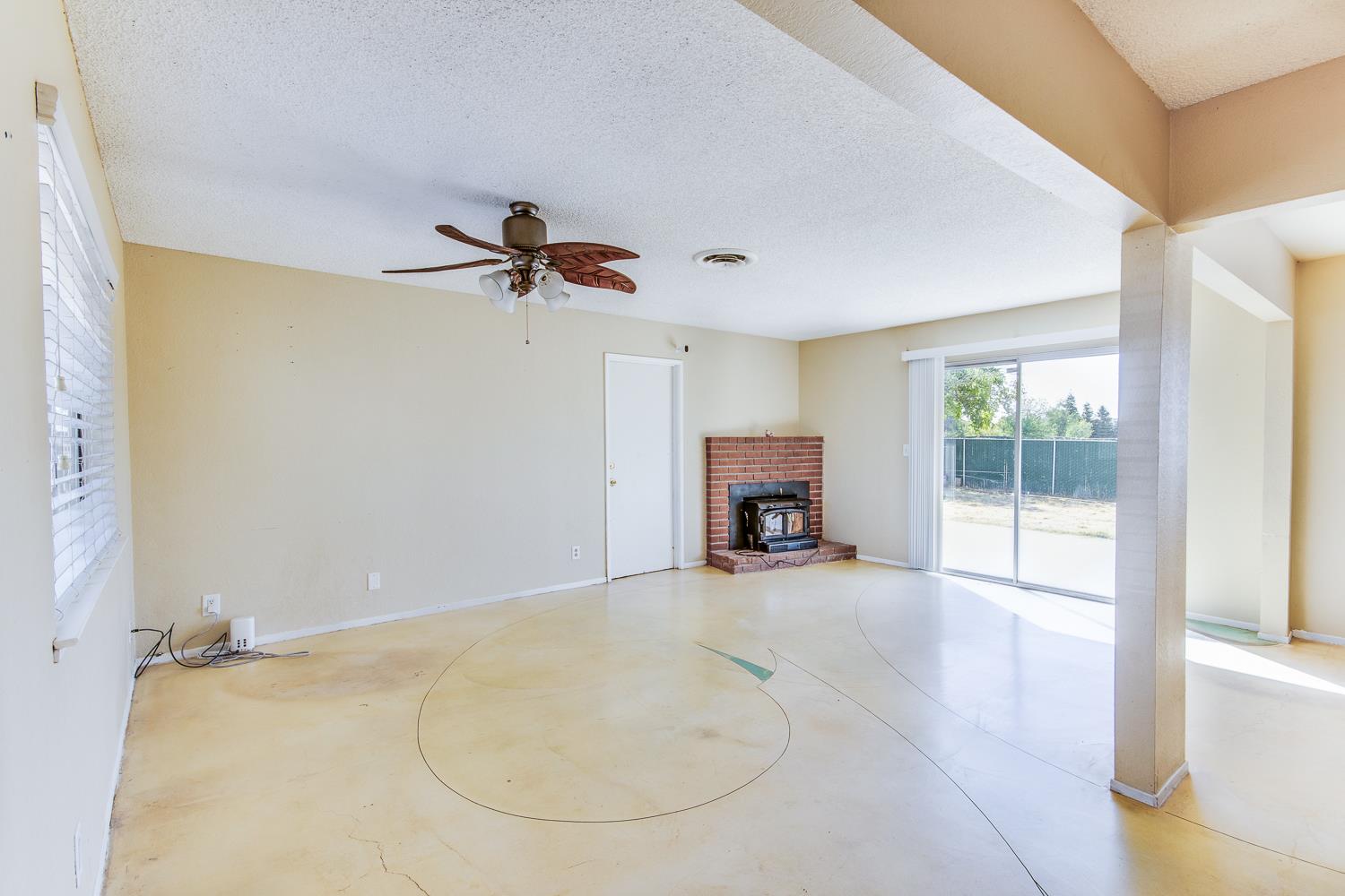 11495 E Herndon Ave, Clovis, CA 93619