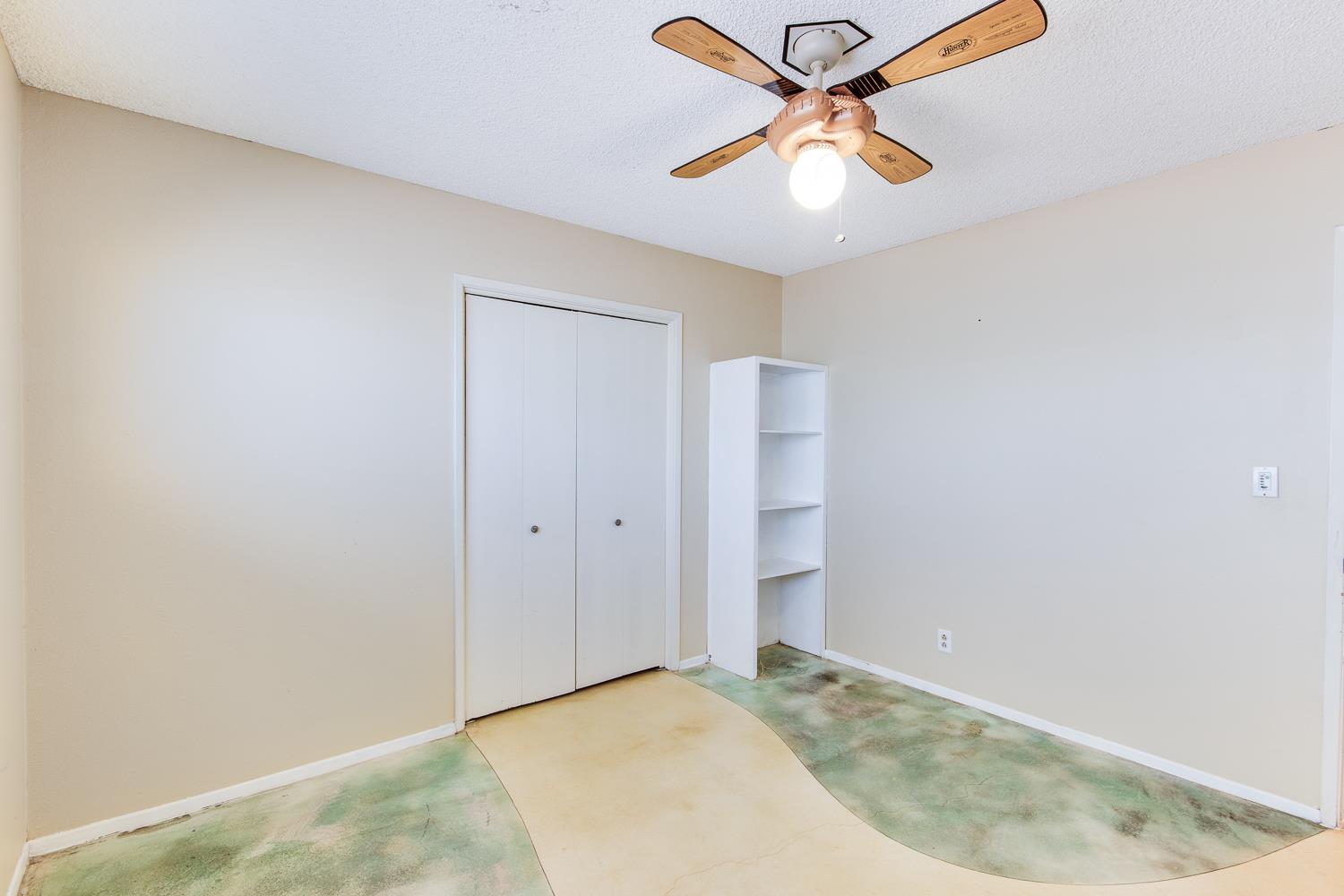 11495 E Herndon Ave, Clovis, CA 93619