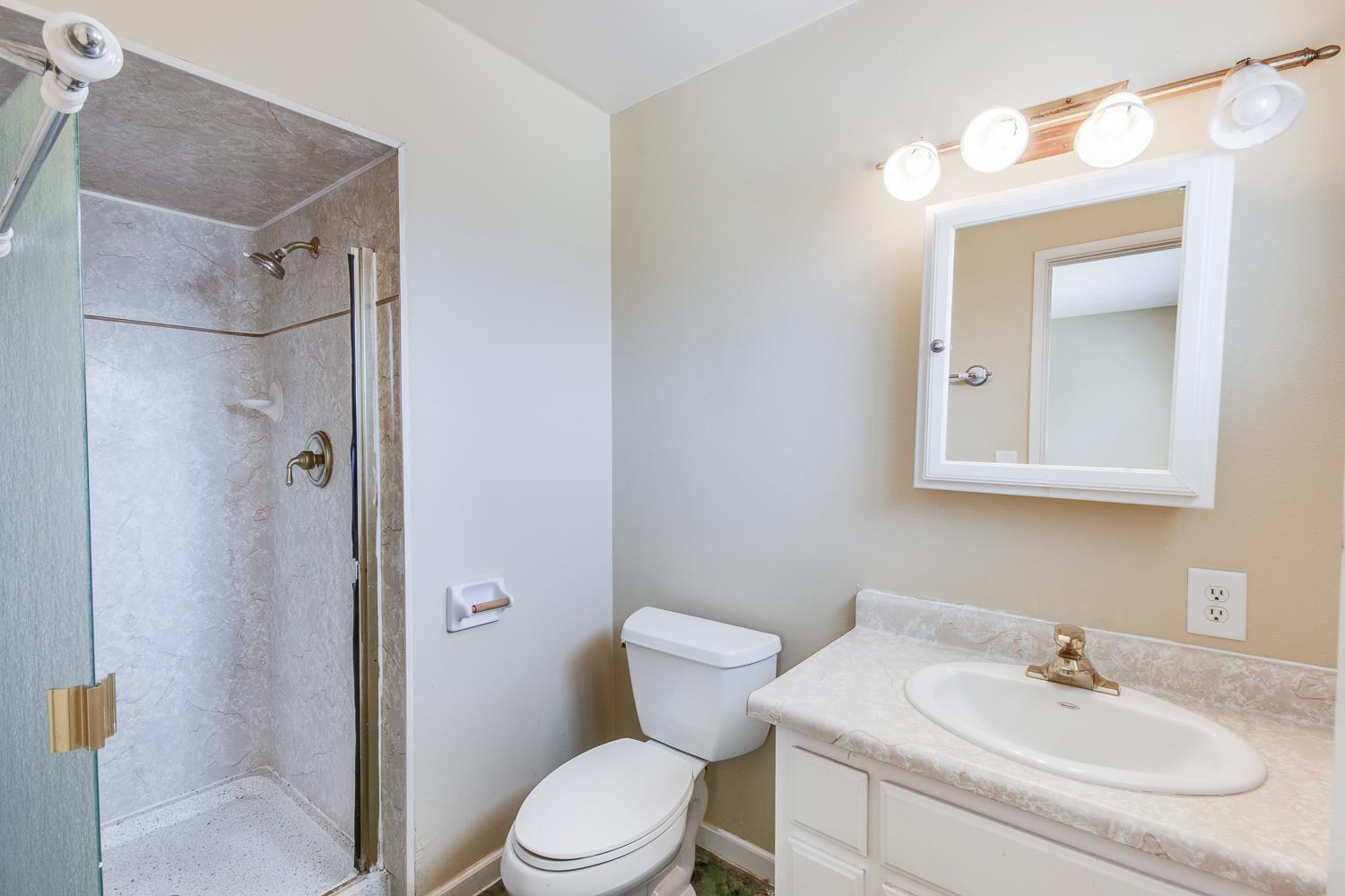 11495 E Herndon Ave, Clovis, CA 93619