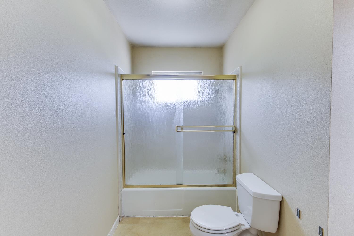 11495 E Herndon Ave, Clovis, CA 93619