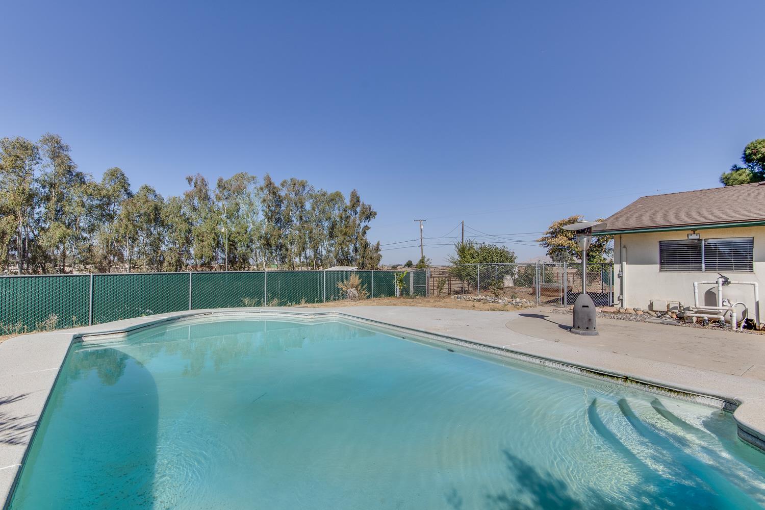 11495 E Herndon Ave, Clovis, CA 93619