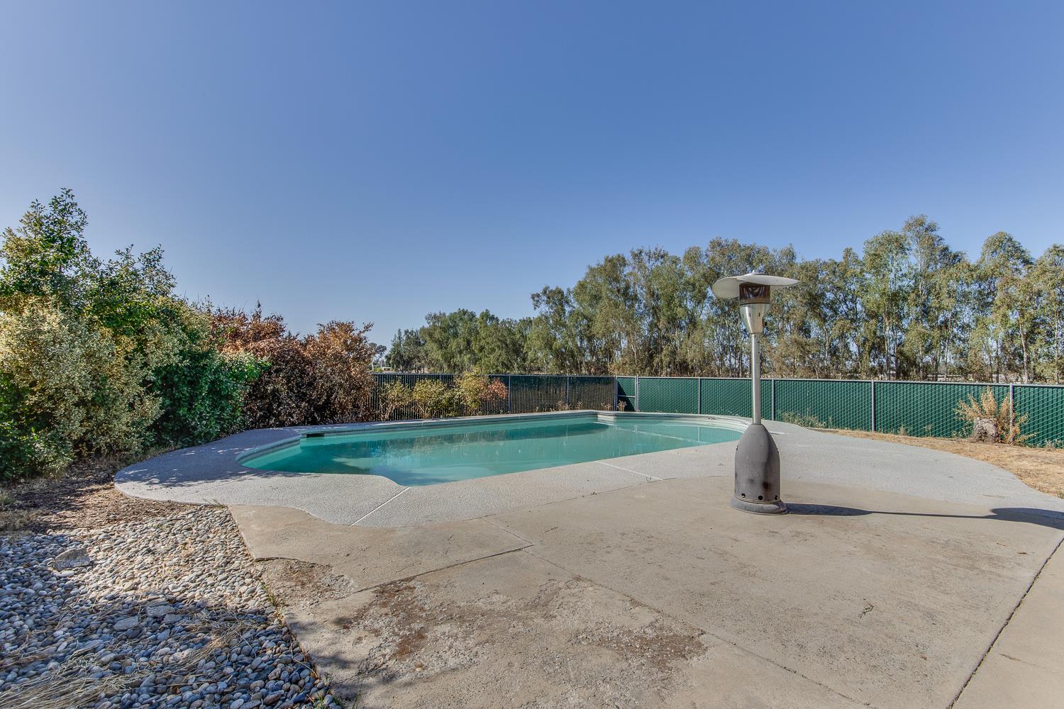 11495 E Herndon Ave, Clovis, CA 93619
