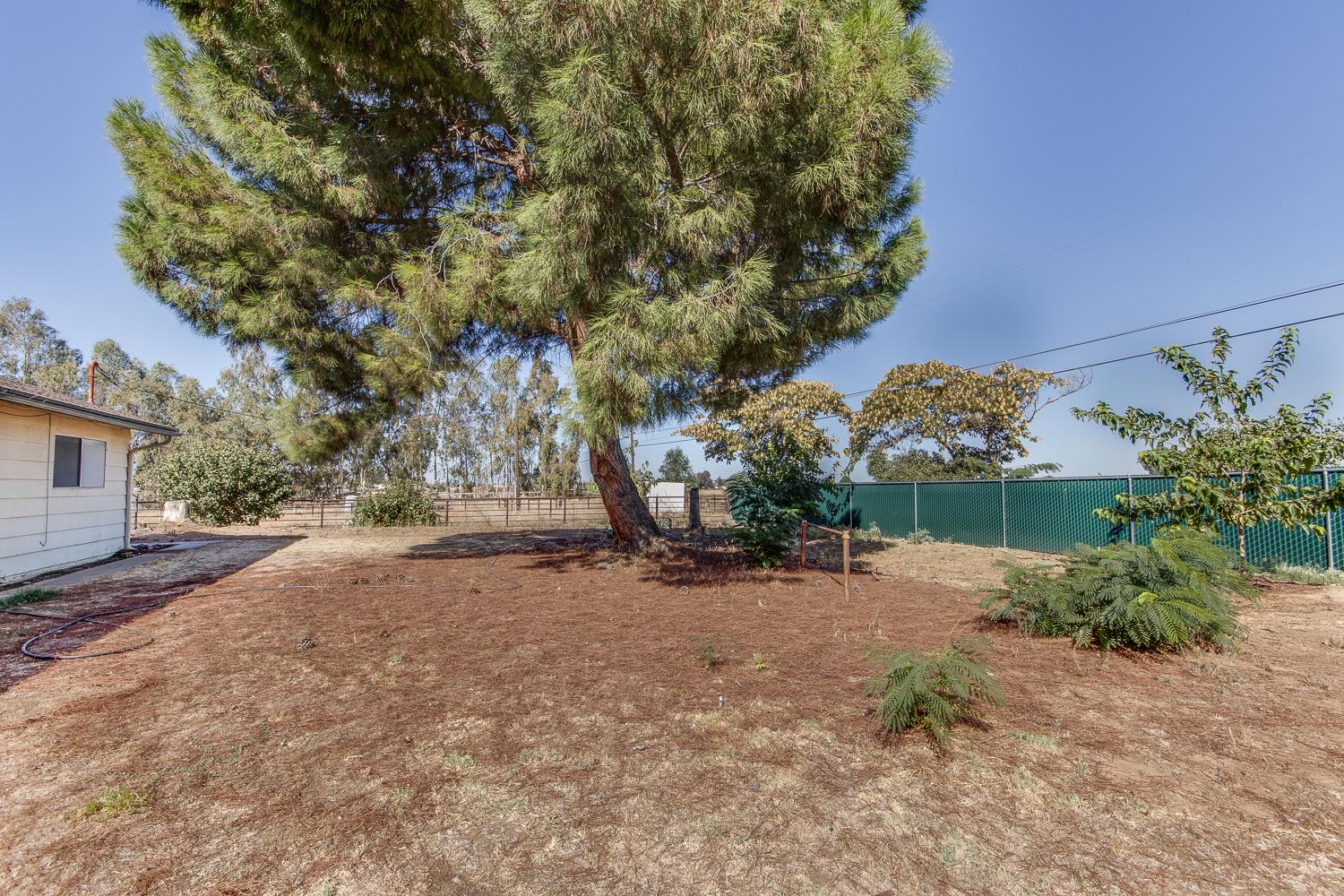 11495 E Herndon Ave, Clovis, CA 93619