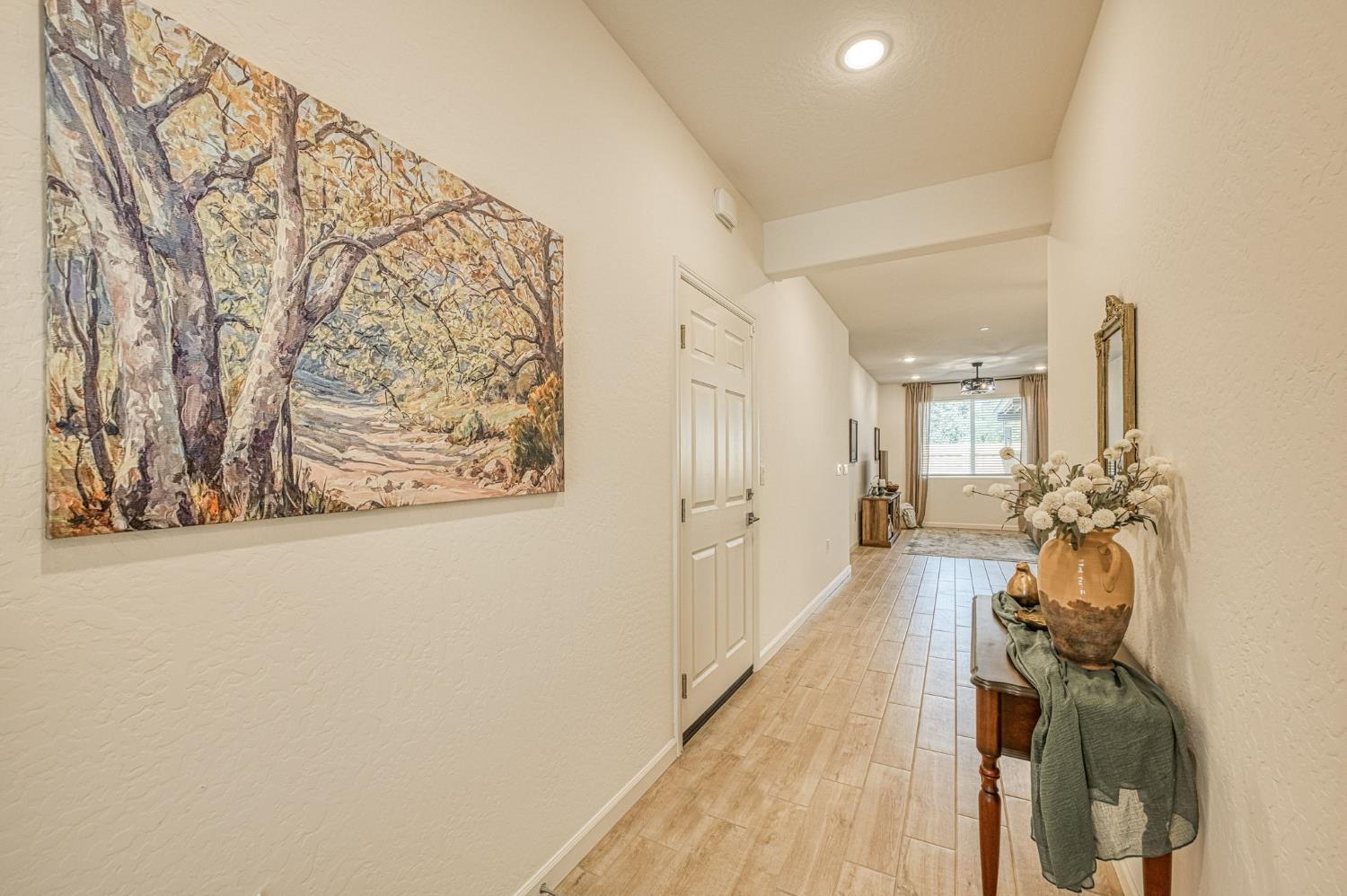 1523 Bloom Ln, Clovis, CA 93619