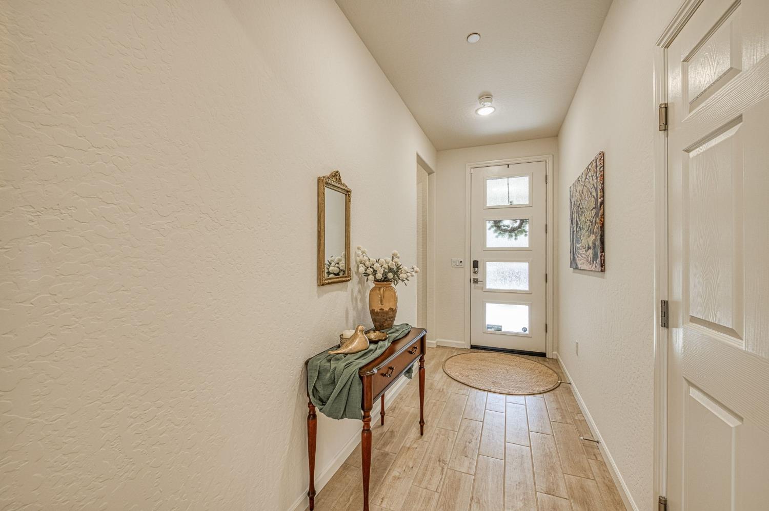 1523 Bloom Ln, Clovis, CA 93619
