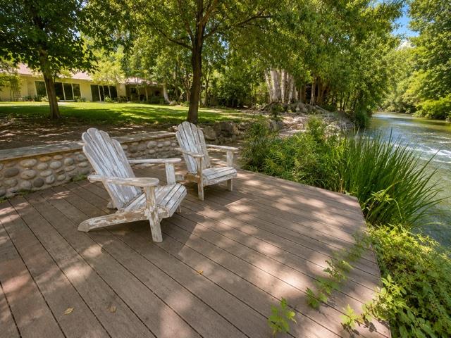 210 Wood Duck Dr, Sanger, CA 93657