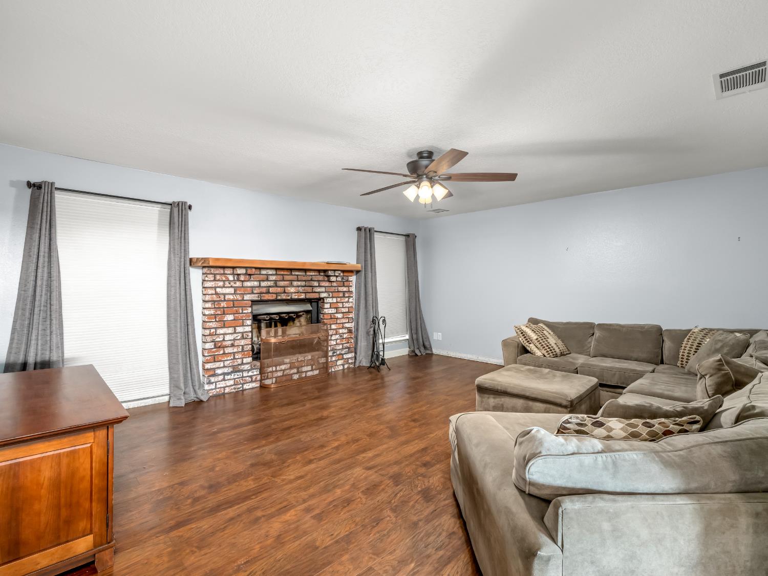 13017 Violet Ln, Clovis, CA 93619