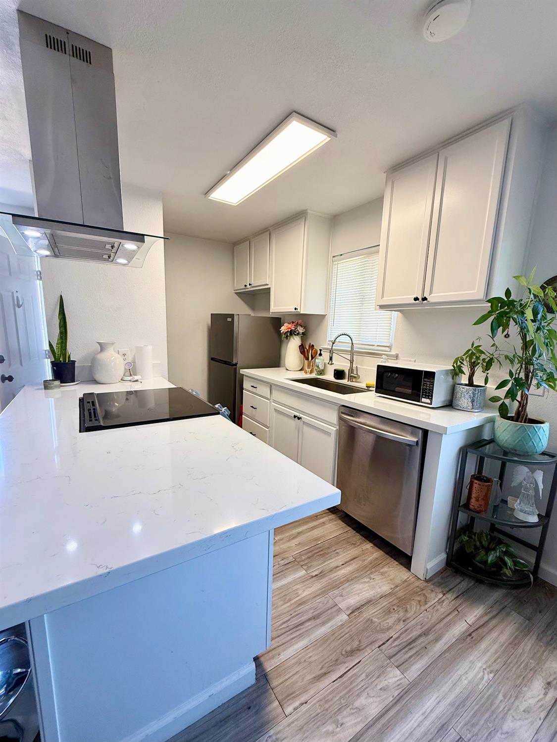 2236 Peach Ave #4, Clovis, CA 93612