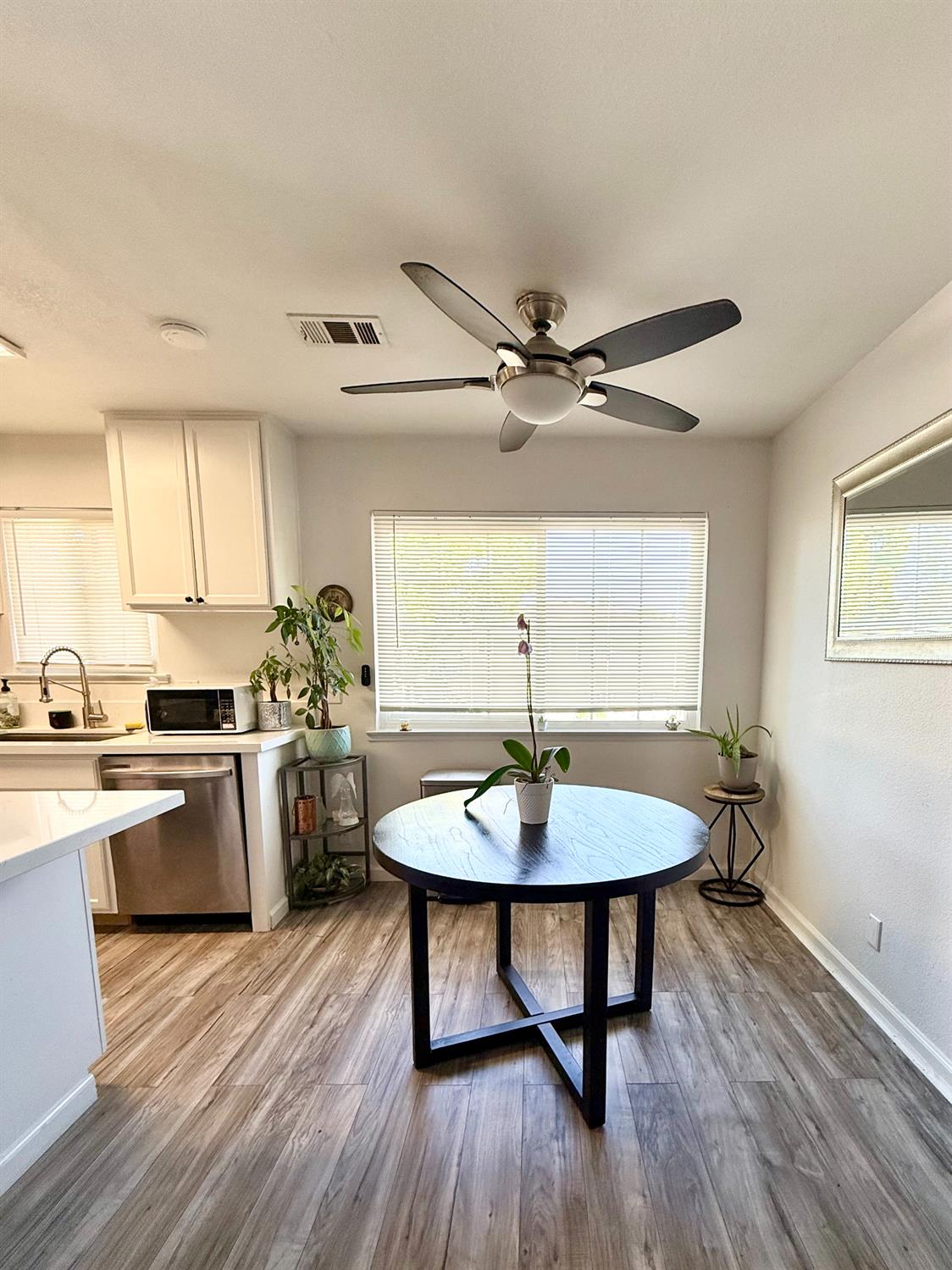 2236 Peach Ave #4, Clovis, CA 93612