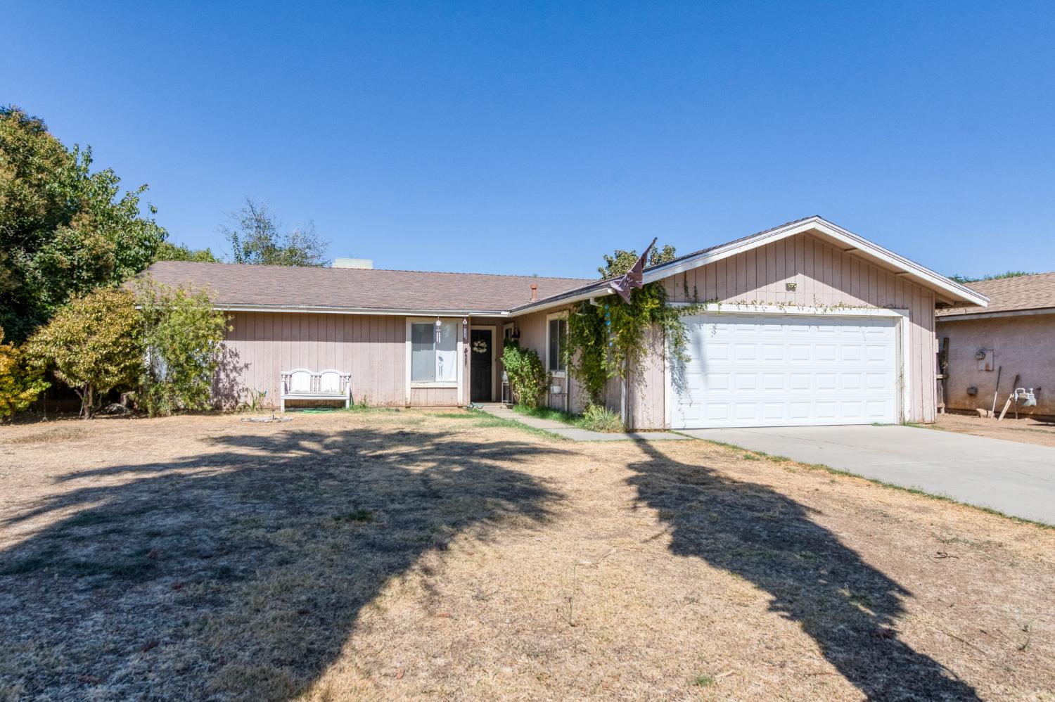 956 Church Ave, Sanger, CA 93657