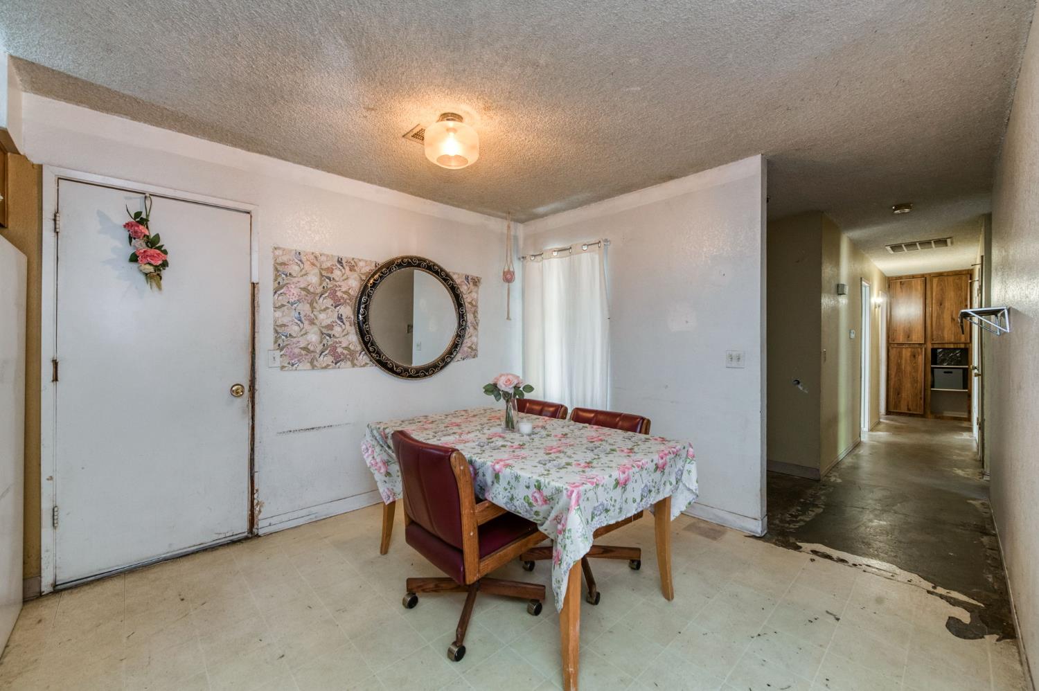 956 Church Ave, Sanger, CA 93657