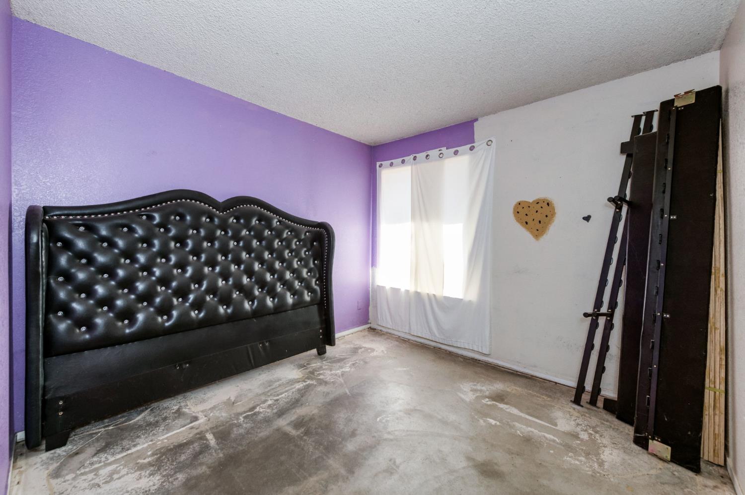 956 Church Ave, Sanger, CA 93657
