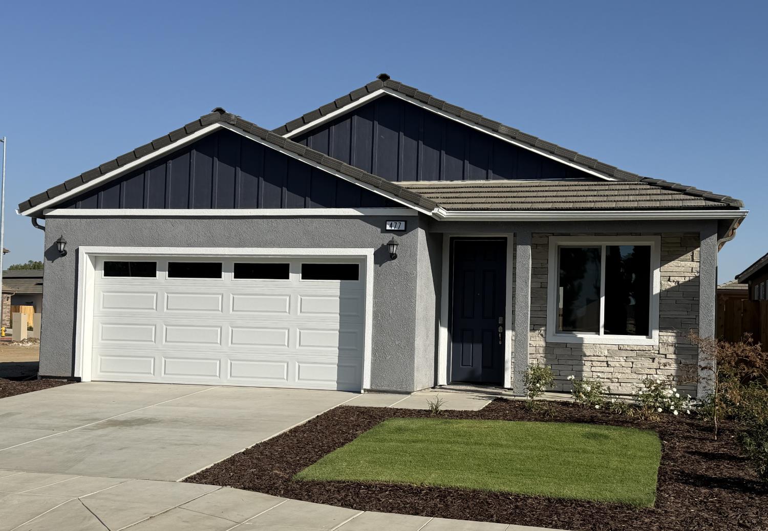 477 Gibson Ave, Clovis, CA 93612