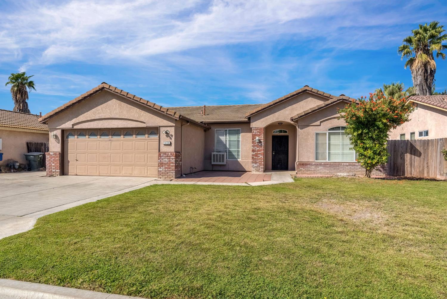 2426 S Larkin Ave, Fresno, CA 93727