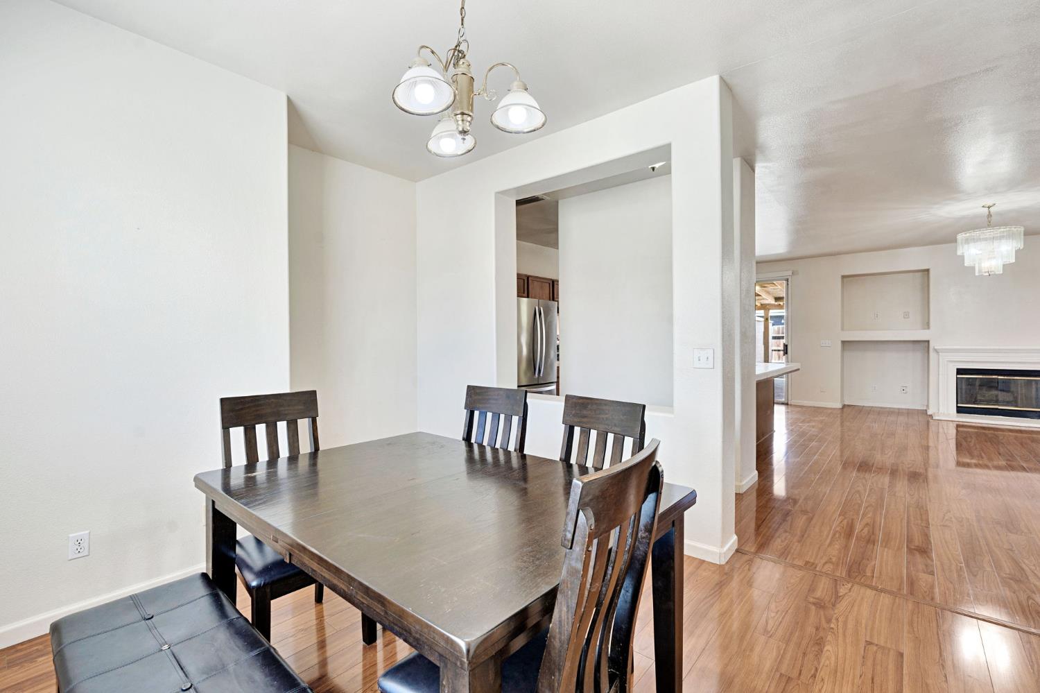 2426 S Larkin Ave, Fresno, CA 93727