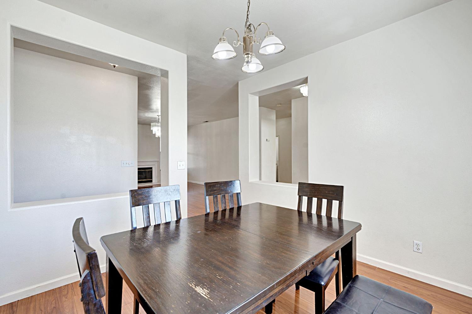 2426 S Larkin Ave, Fresno, CA 93727