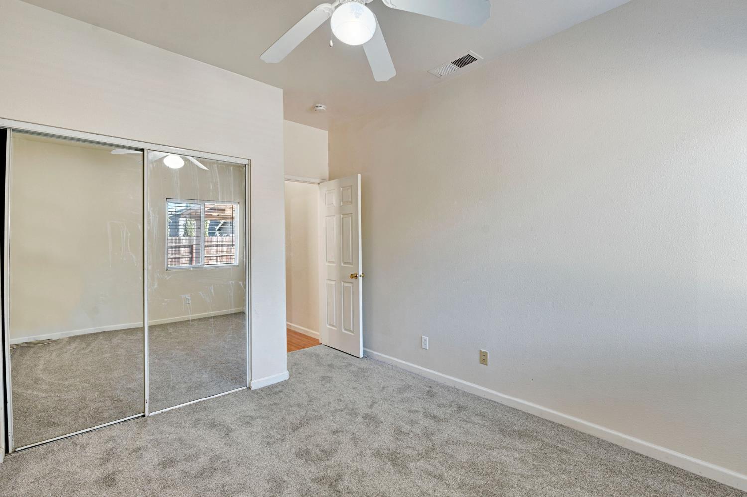 2426 S Larkin Ave, Fresno, CA 93727
