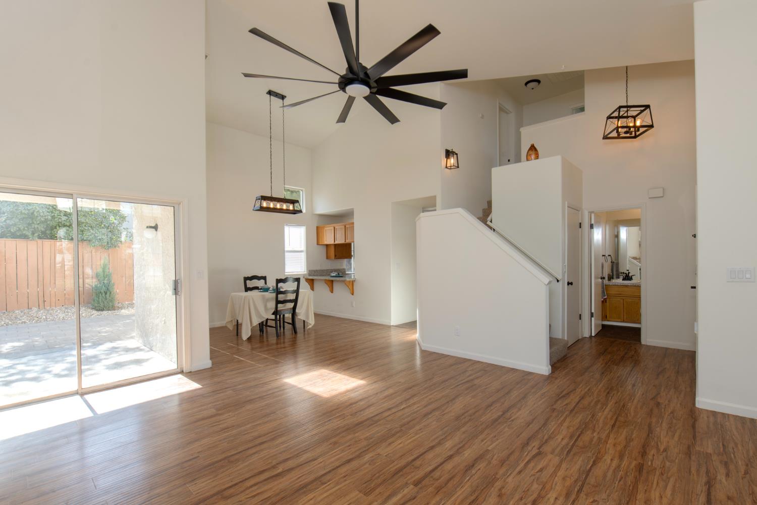 10781 N Windham Bay Cir, Fresno, CA 93730