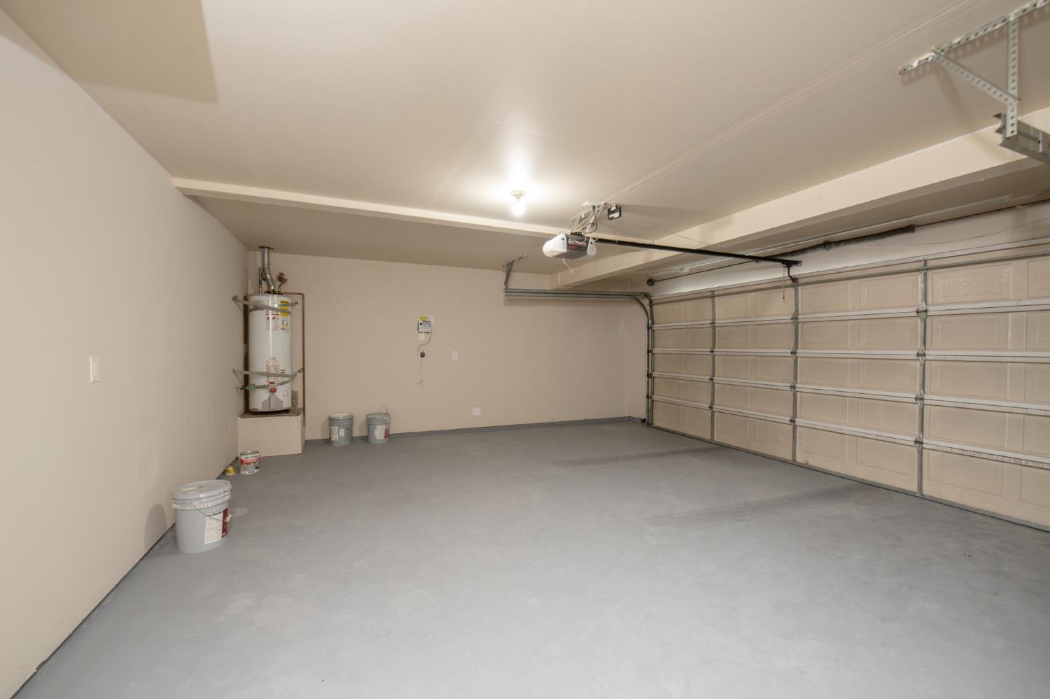 10781 N Windham Bay Cir, Fresno, CA 93730